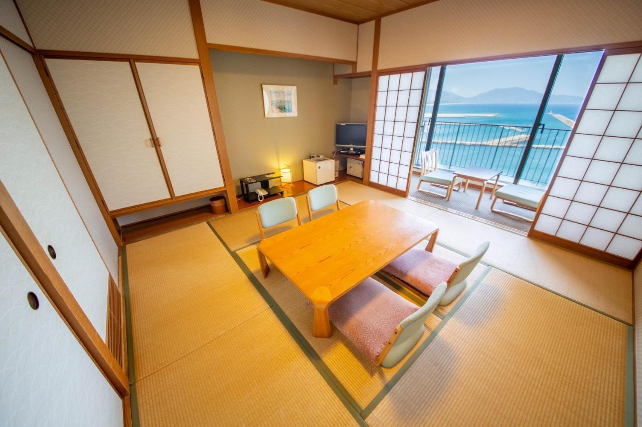 Готель Kokumin Shukusha Marine Terrace Ashiya Кіта-Кюшю Екстер'єр фото