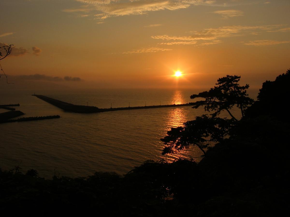 Готель Kokumin Shukusha Marine Terrace Ashiya Кіта-Кюшю Екстер'єр фото